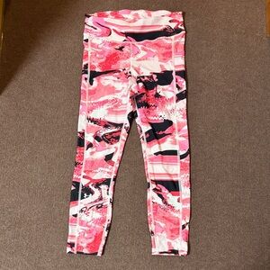 Women’s Under armour  compression leggings size medium